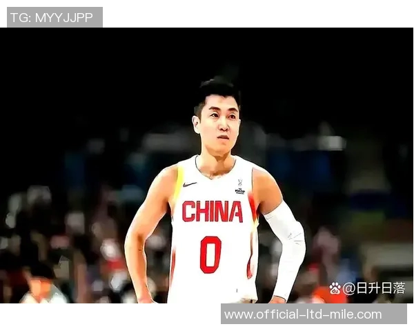 明星的弟弟在篮球场上展现惊人天赋引发热议与关注 明星的弟弟在篮球场上展现惊人天赋引发热议与关注